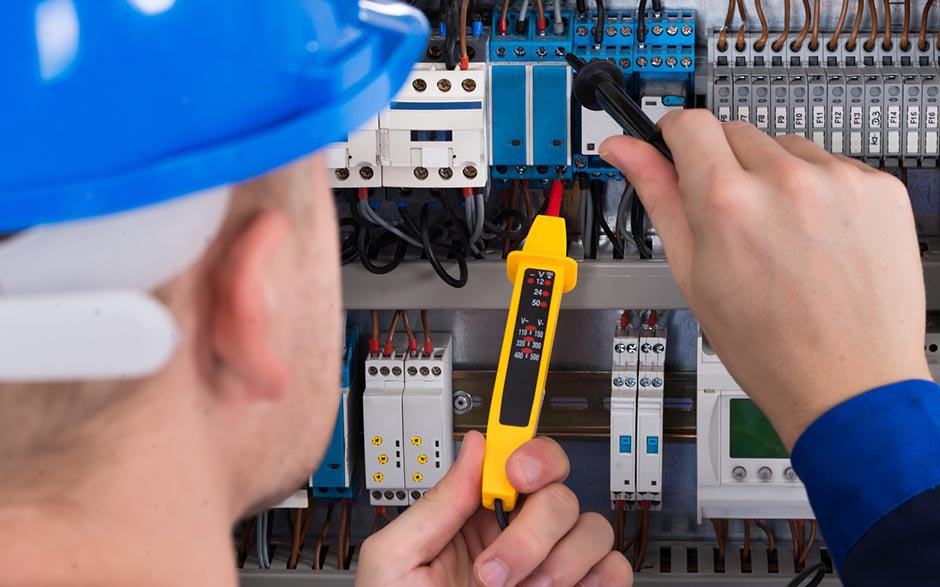 taux horaire électricien Saint-Martin-le-Nœud